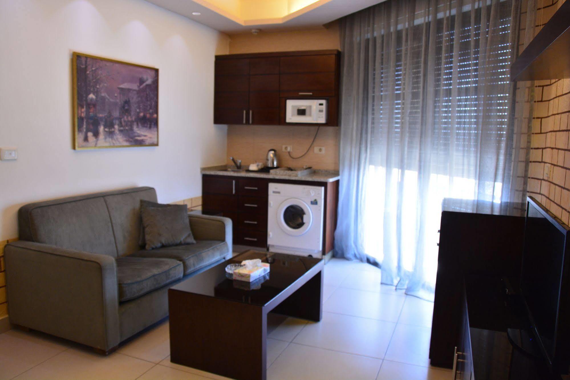 Nadine Hotel Suites Amman Luaran gambar