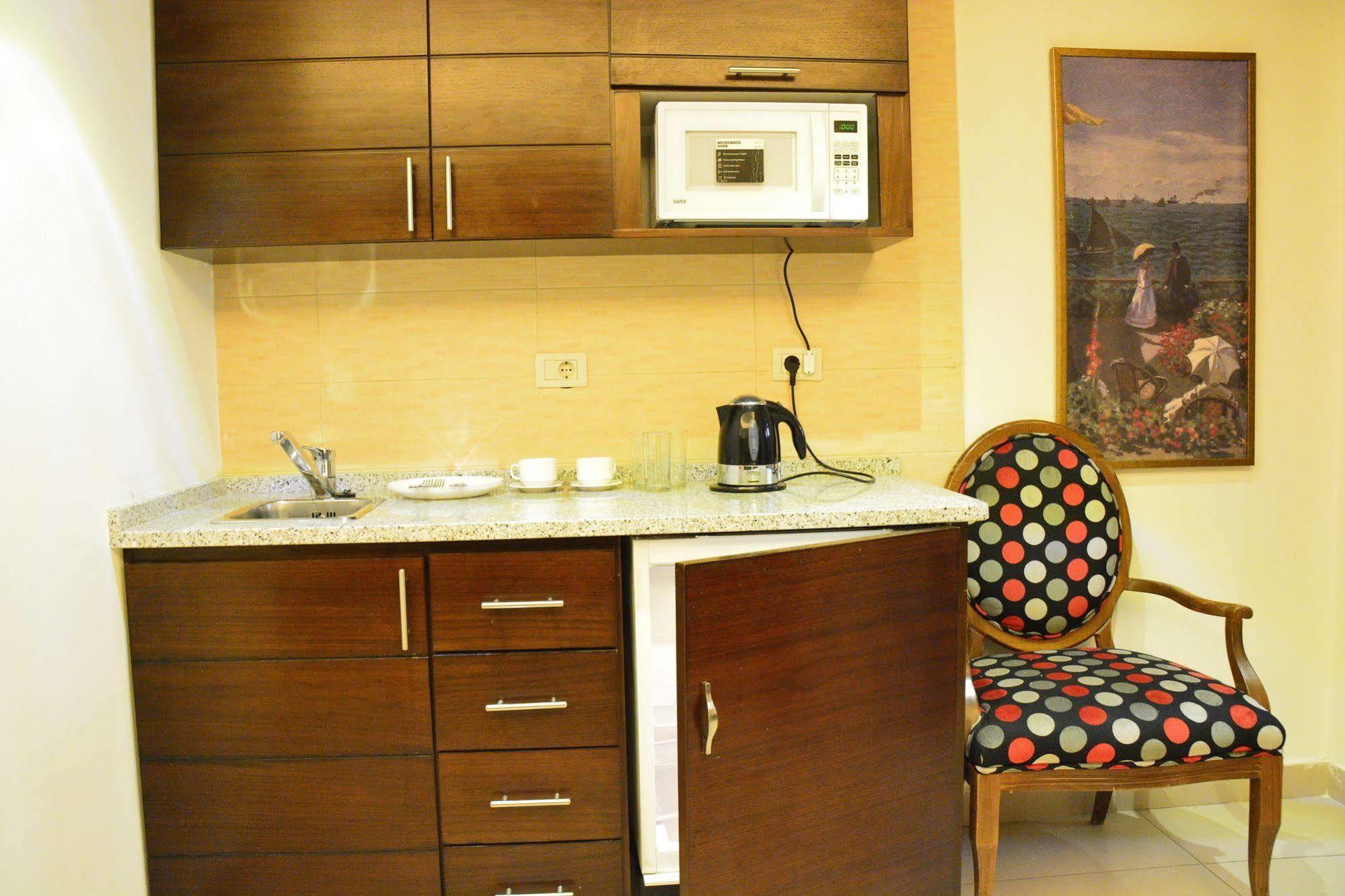 Nadine Hotel Suites Amman Luaran gambar