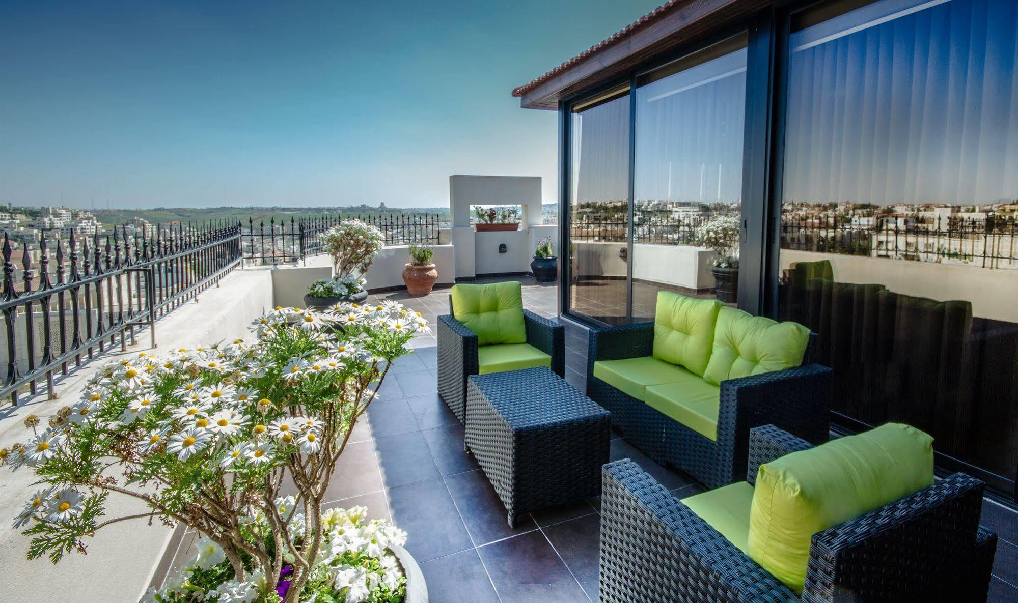 Nadine Hotel Suites Amman Luaran gambar